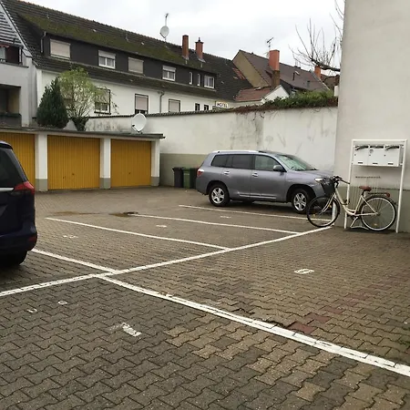 Pensionat Myrooms Neu-Isenburg